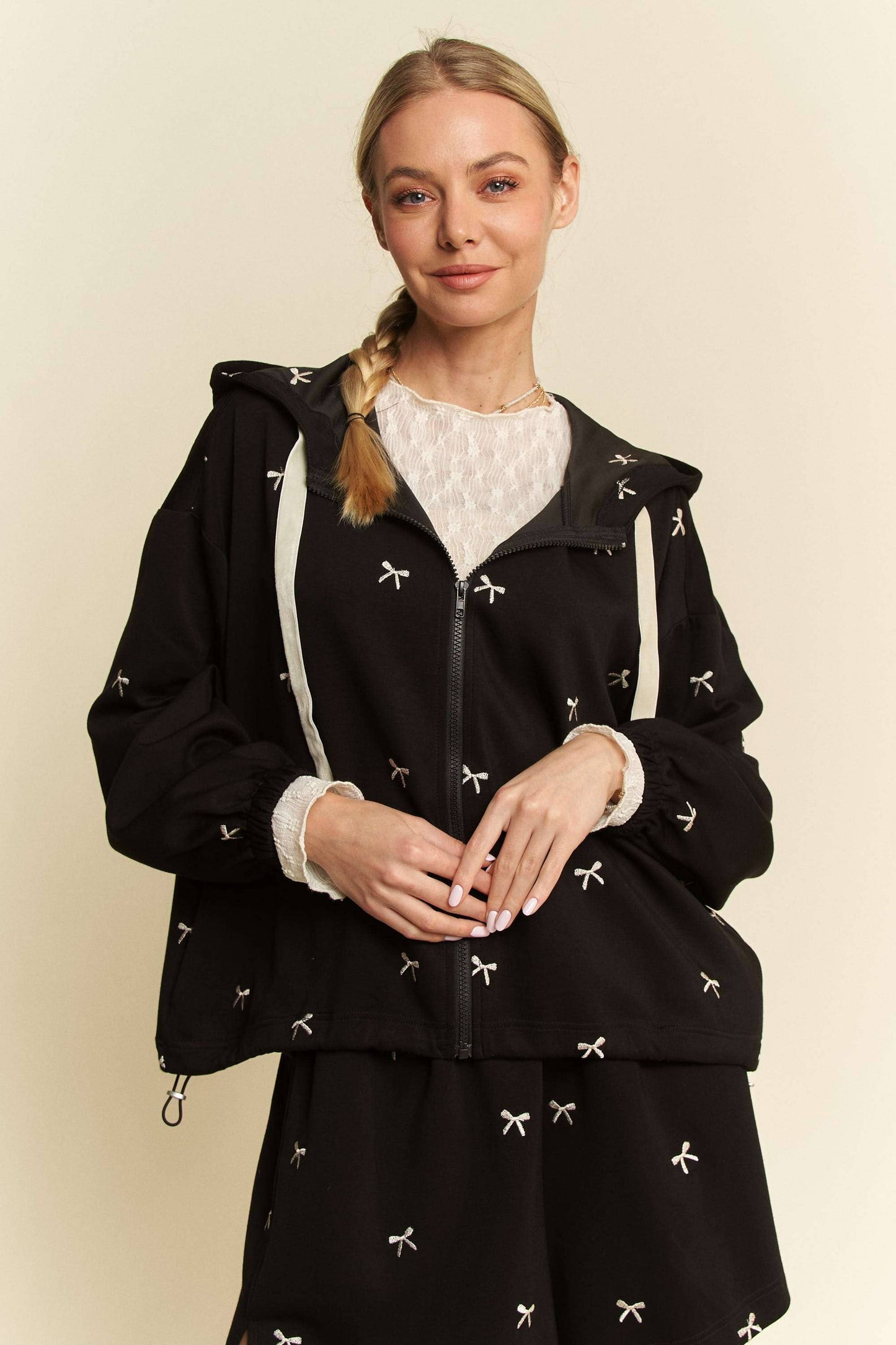 Embroidered Bow Set-SHORTS