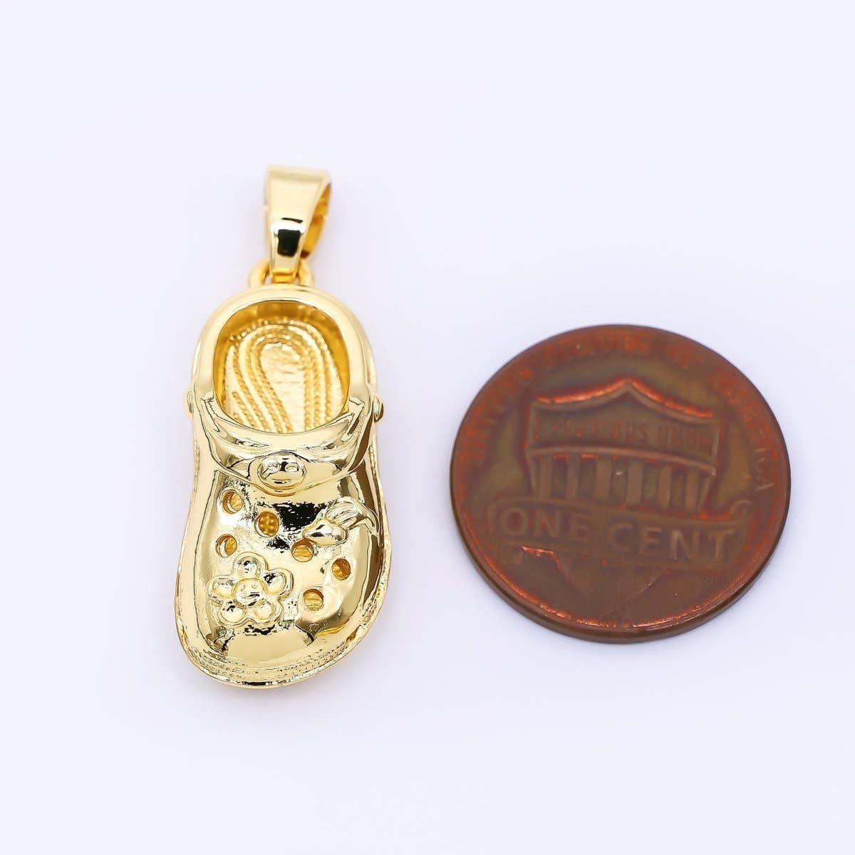 24K Gold Filled 26mm Crocs Sandals Pendant | AH-466