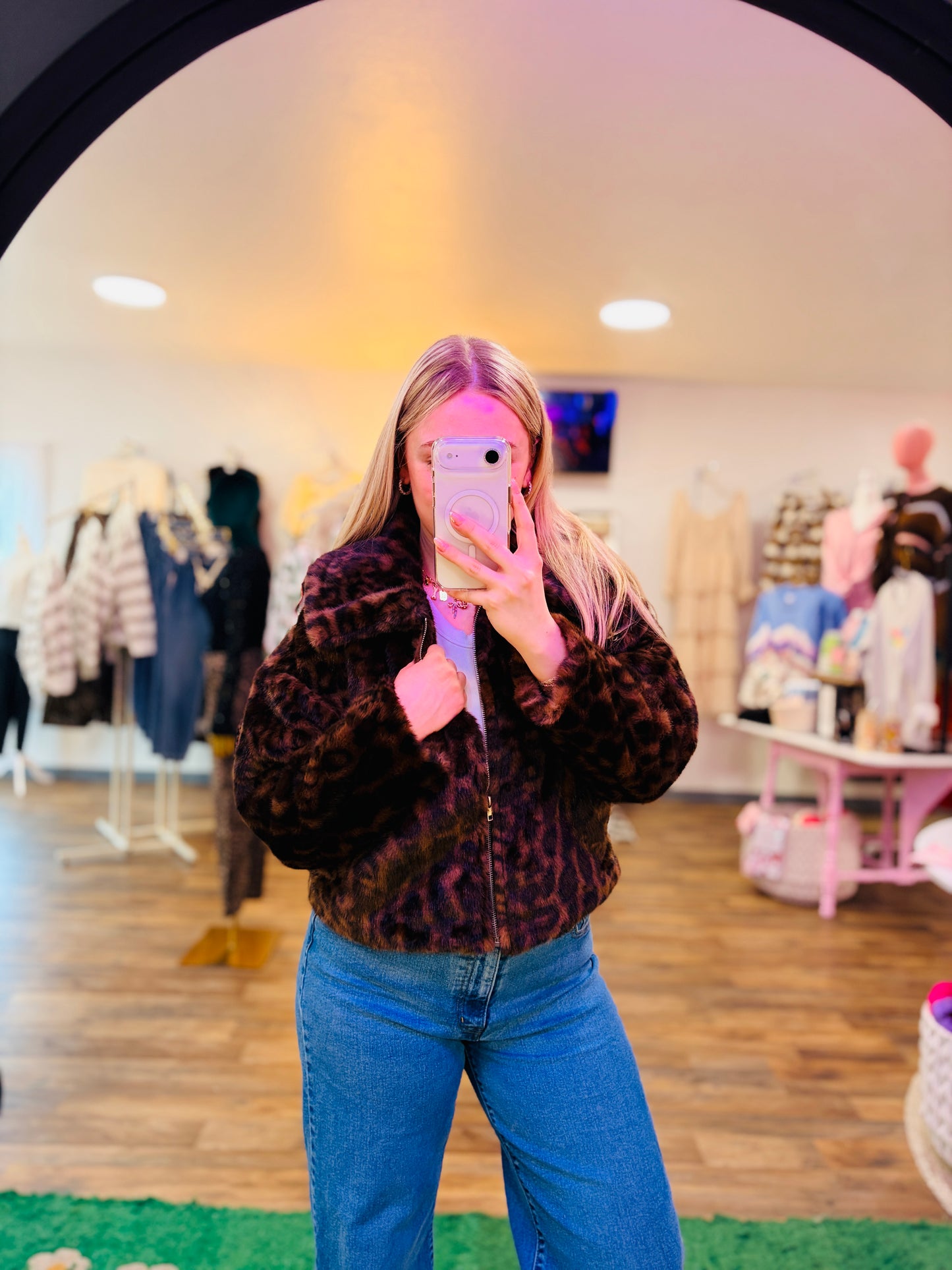 Le Lis | Collared Zipper Front Cheetah Fur Jacket