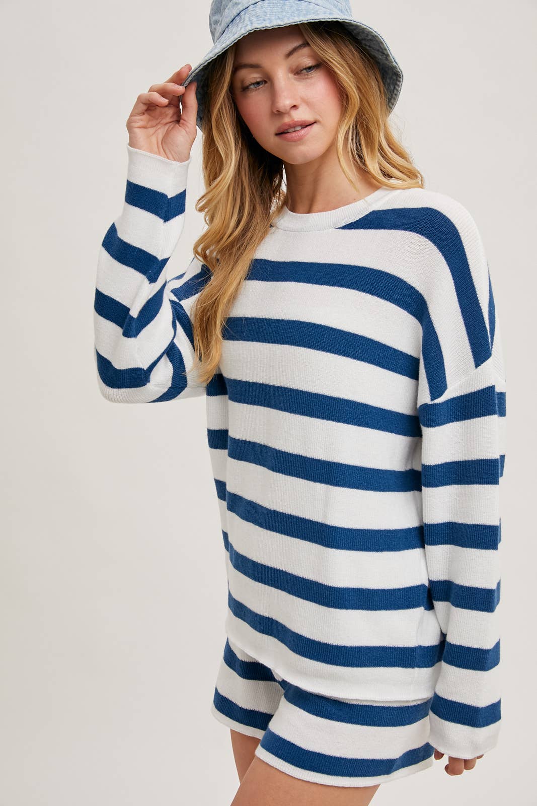 STRIPED KNIT PULLOVER AND SHORT SET