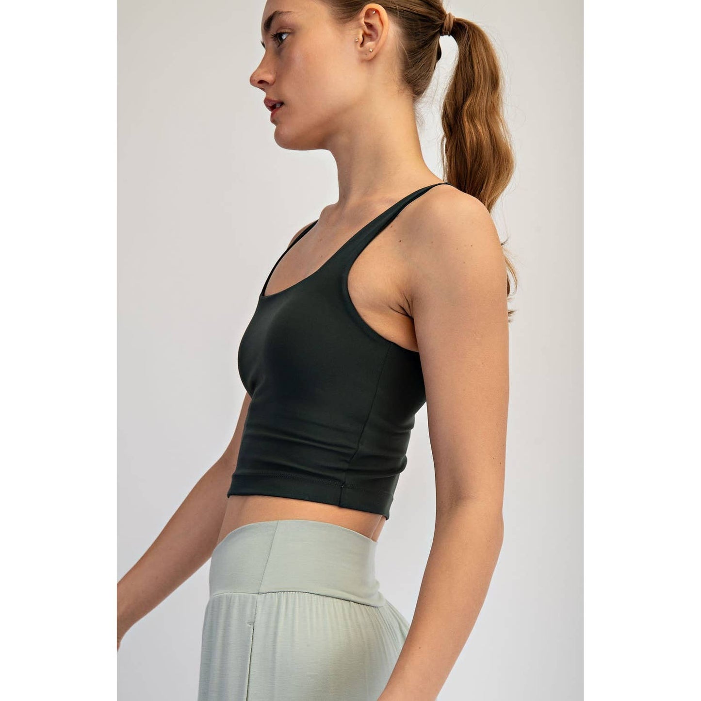 NYLON BUTTER SQUARE NECK CROPPED TANK