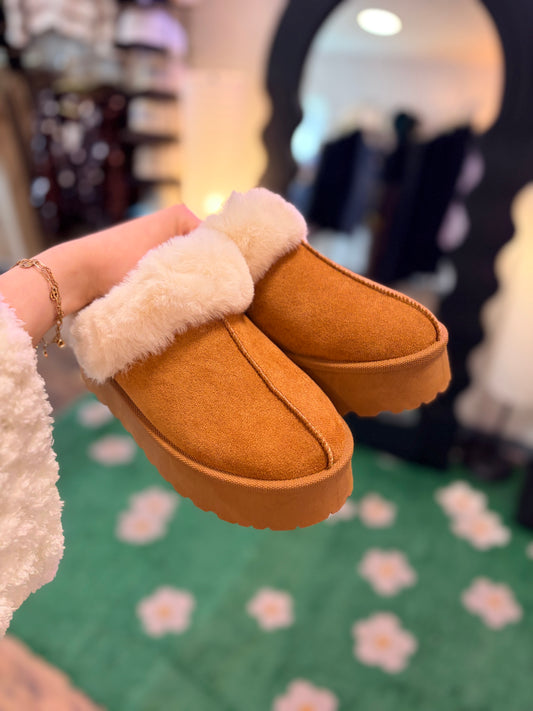 Cozy Girl Fur-Lined Slip-on’s