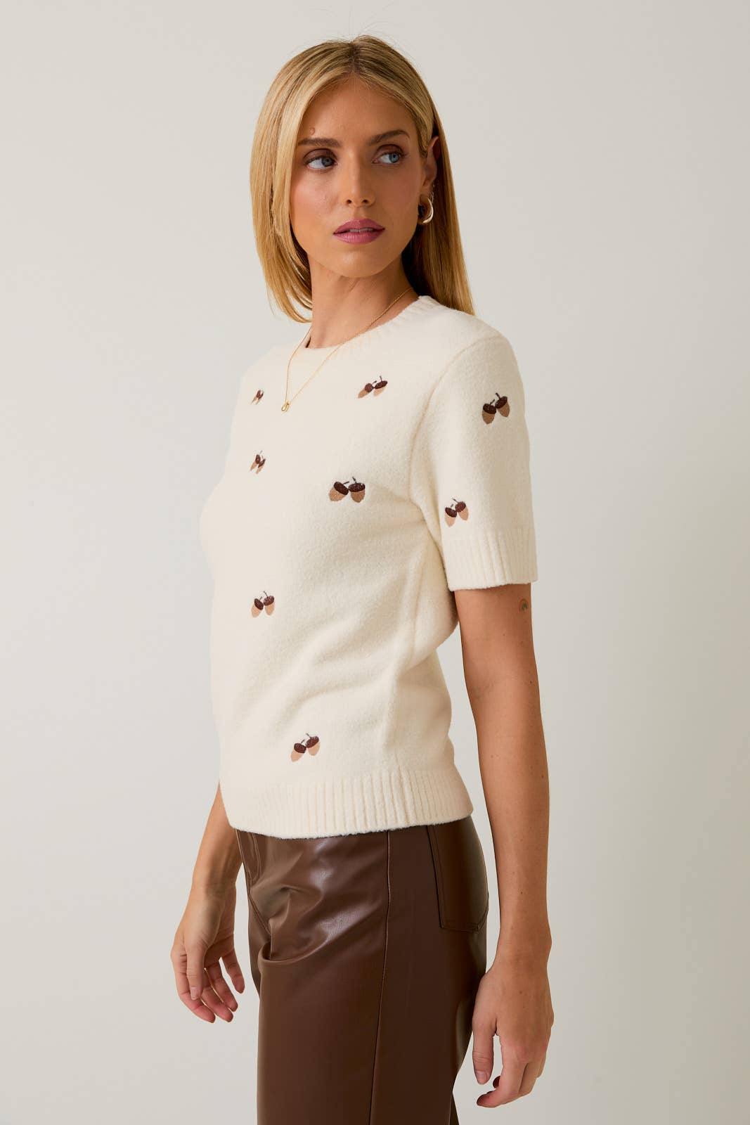 Sunday Edition | Acorn Hunting Half-Sleeve