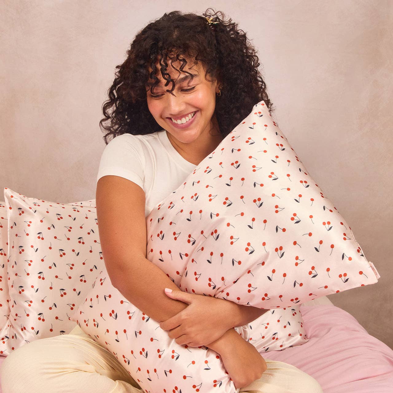 Kitsch | Satin Pillowcase Standard - Cherry Print