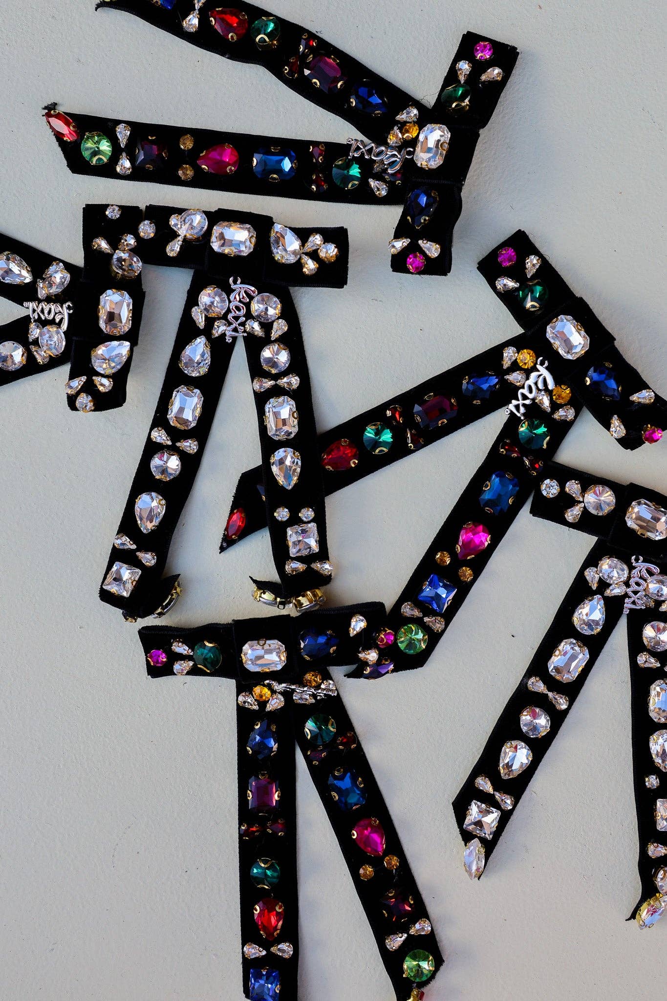 Kaxi | JEWELED OUT BOW