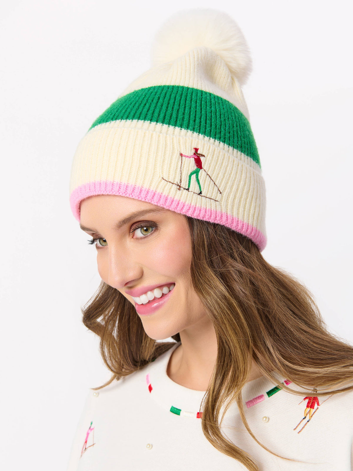 ASST/8 SKIERS WITH PEARLS RELAXED SWEATSHIRTS, IVORY
