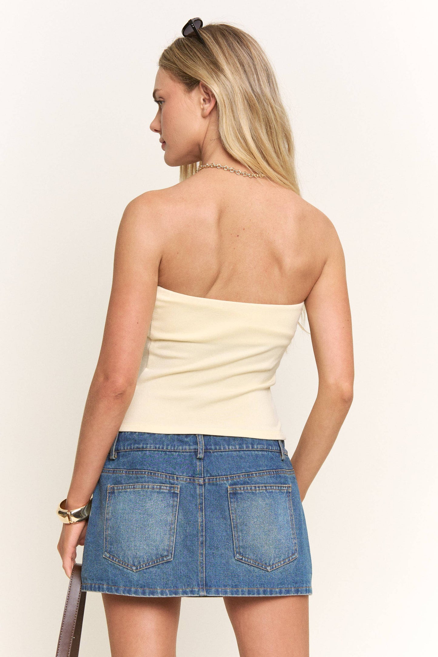 BKT1025CQ-SEQUINS EMBROIDERY KNIT TUBE TOP