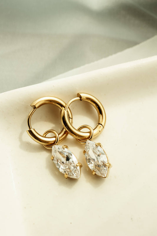 THE DELICATE DROP EARRINGS