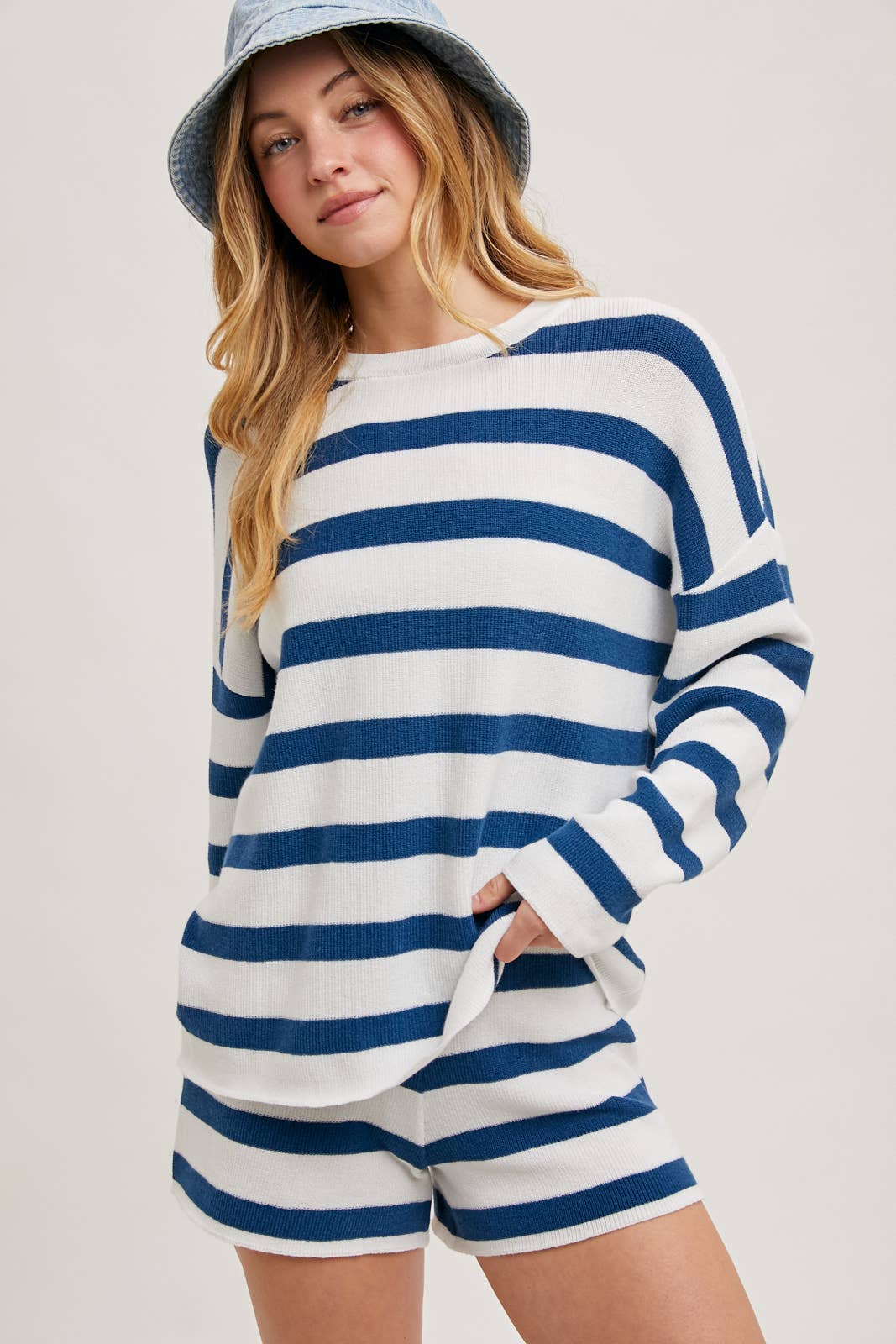 STRIPED KNIT PULLOVER AND SHORT SET