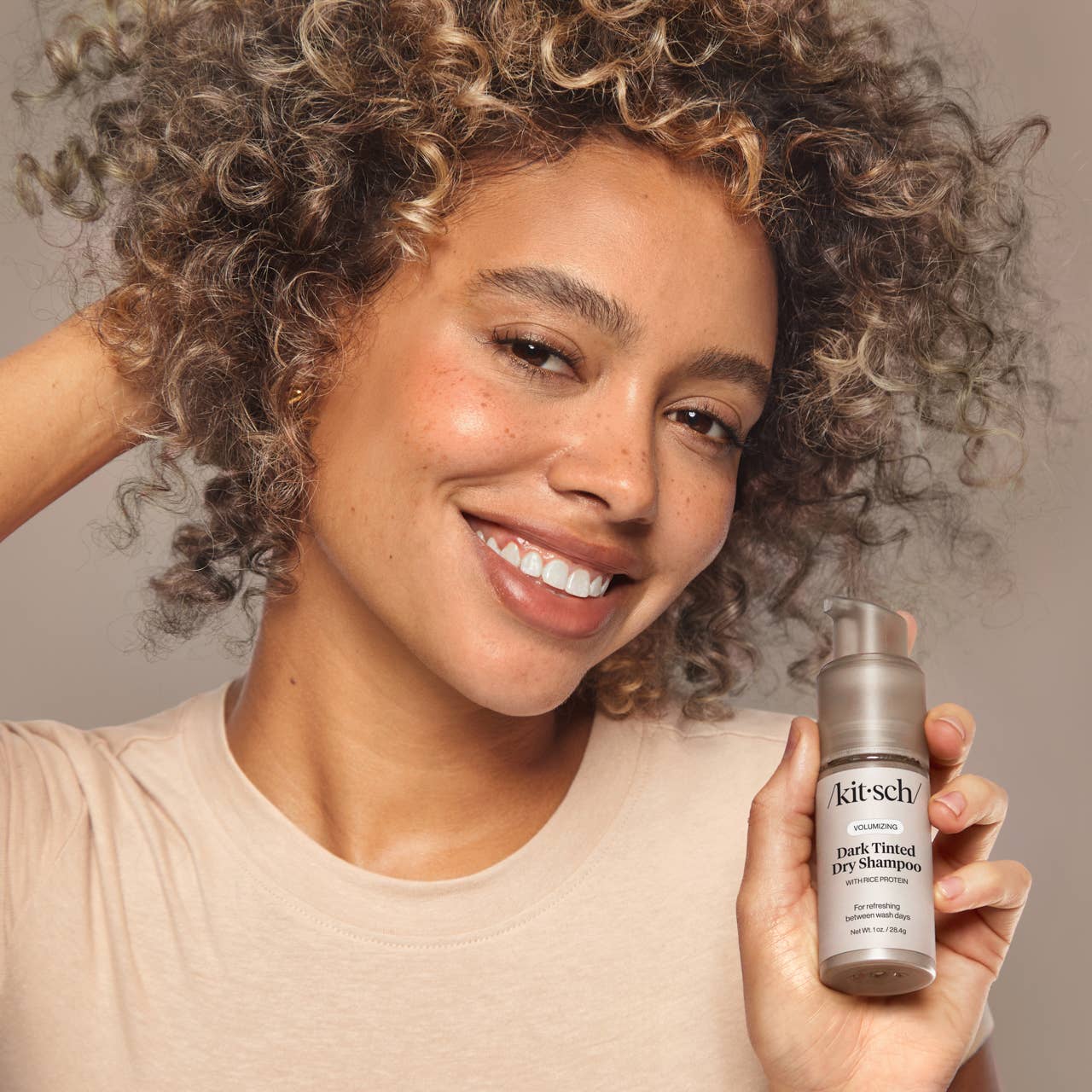 Kitsch | Volumizing Rice Protein Dry Shampoo - Dark Tinted 1 oz