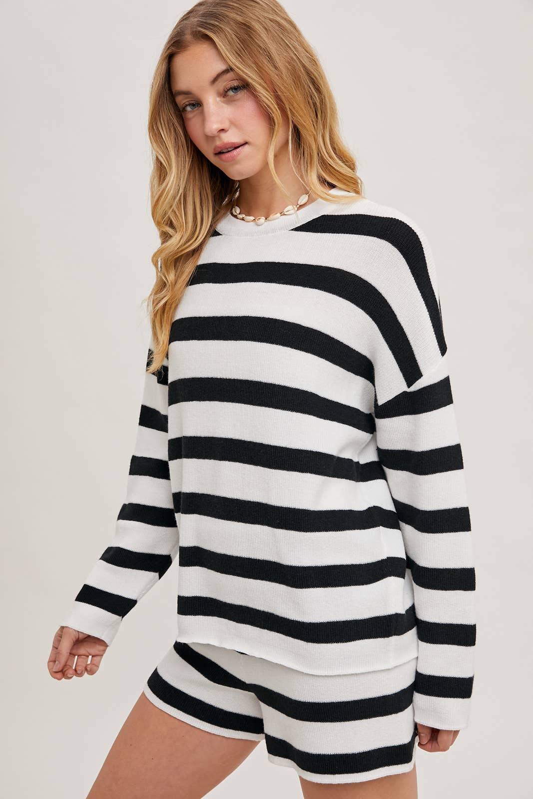 STRIPED KNIT PULLOVER AND SHORT SET