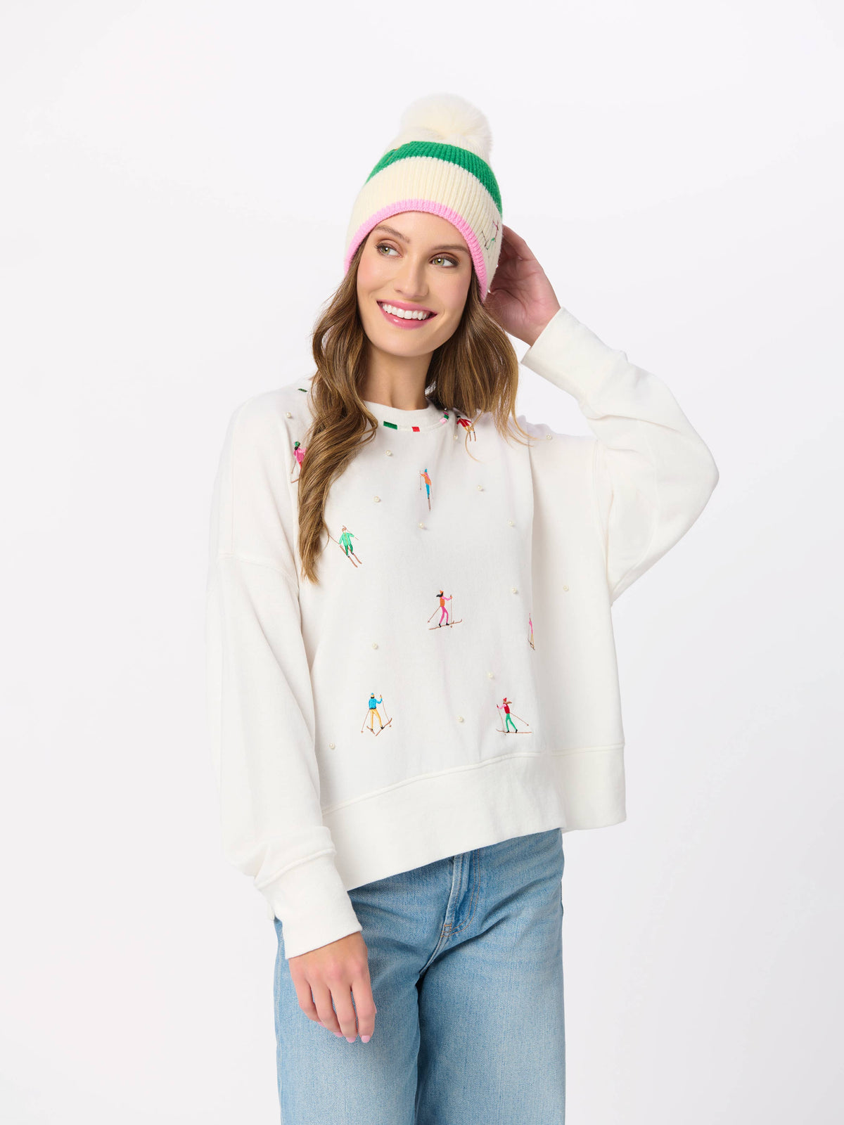 ASST/8 SKIERS WITH PEARLS RELAXED SWEATSHIRTS, IVORY