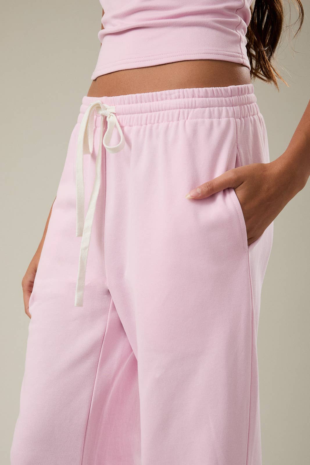 MID-RISE WIDE LEG SWEATPANTS