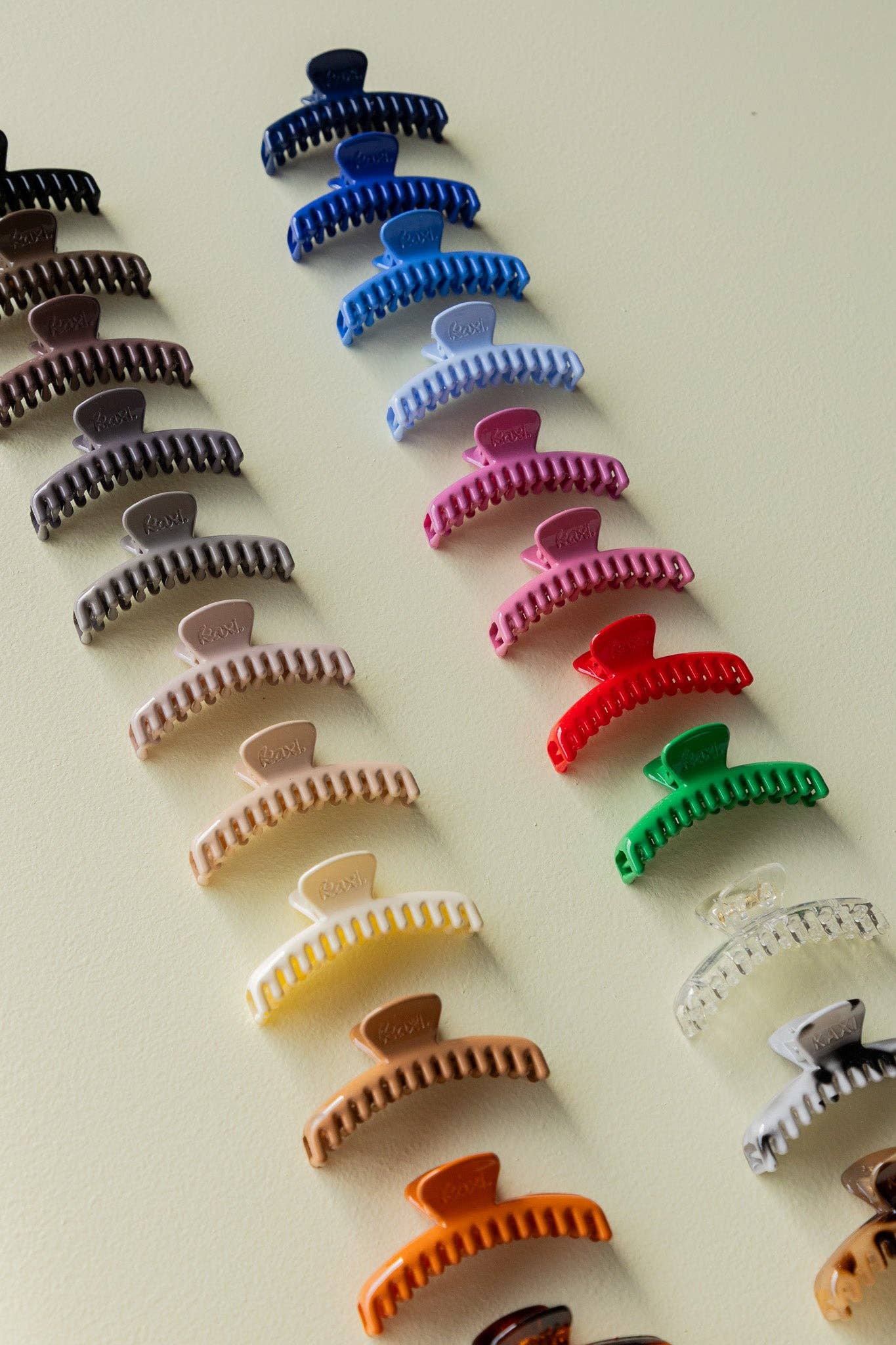 Kaxi | Shiny Mini Hold Everything Claw