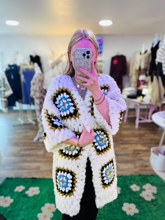 Davi & Dani | Granny Square Duster
