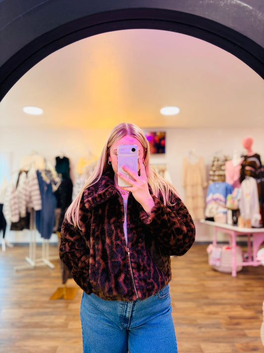 Le Lis | Collared Zipper Front Cheetah Fur Jacket