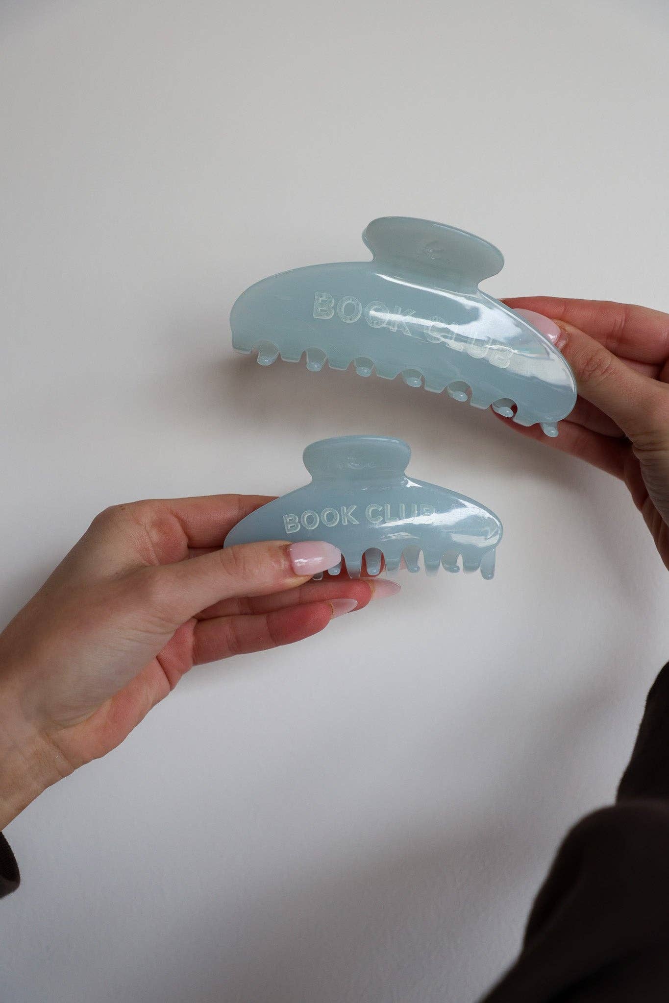 Kaxi | BOOK CLUB CLAW