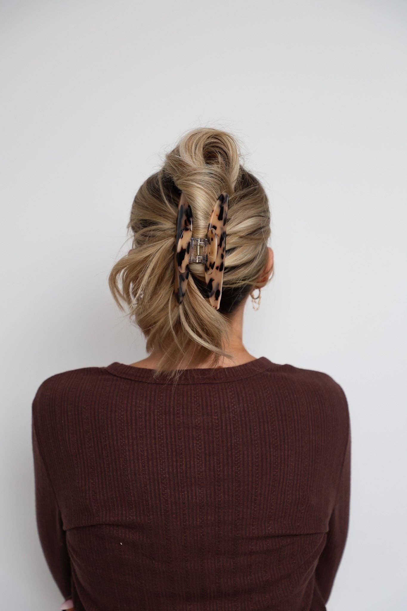 Kaxi | OVERSIZED ACETATE CLAW