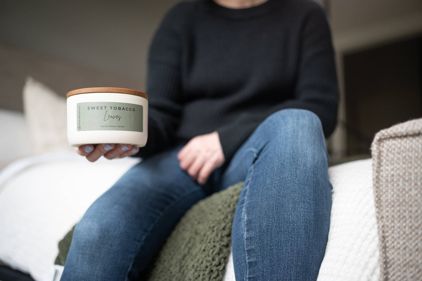 Sweet Tobacco Leaves | Statement Candle