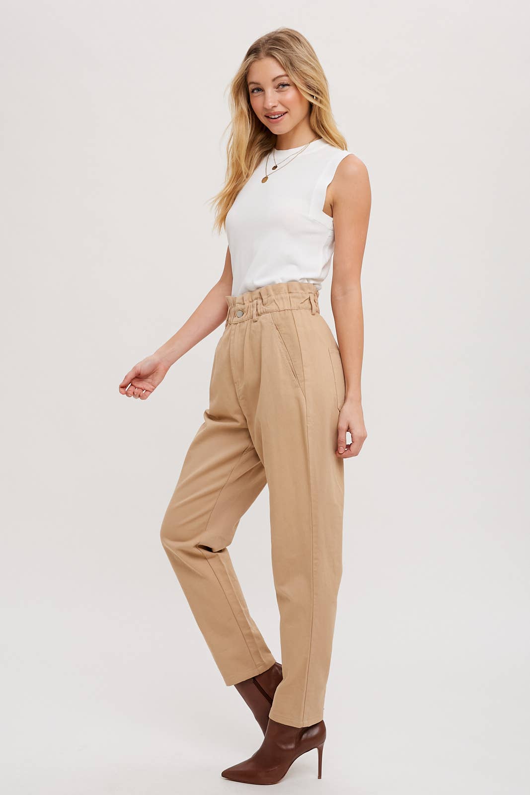 HIGH NECK SLEEVELESS KNIT TOP