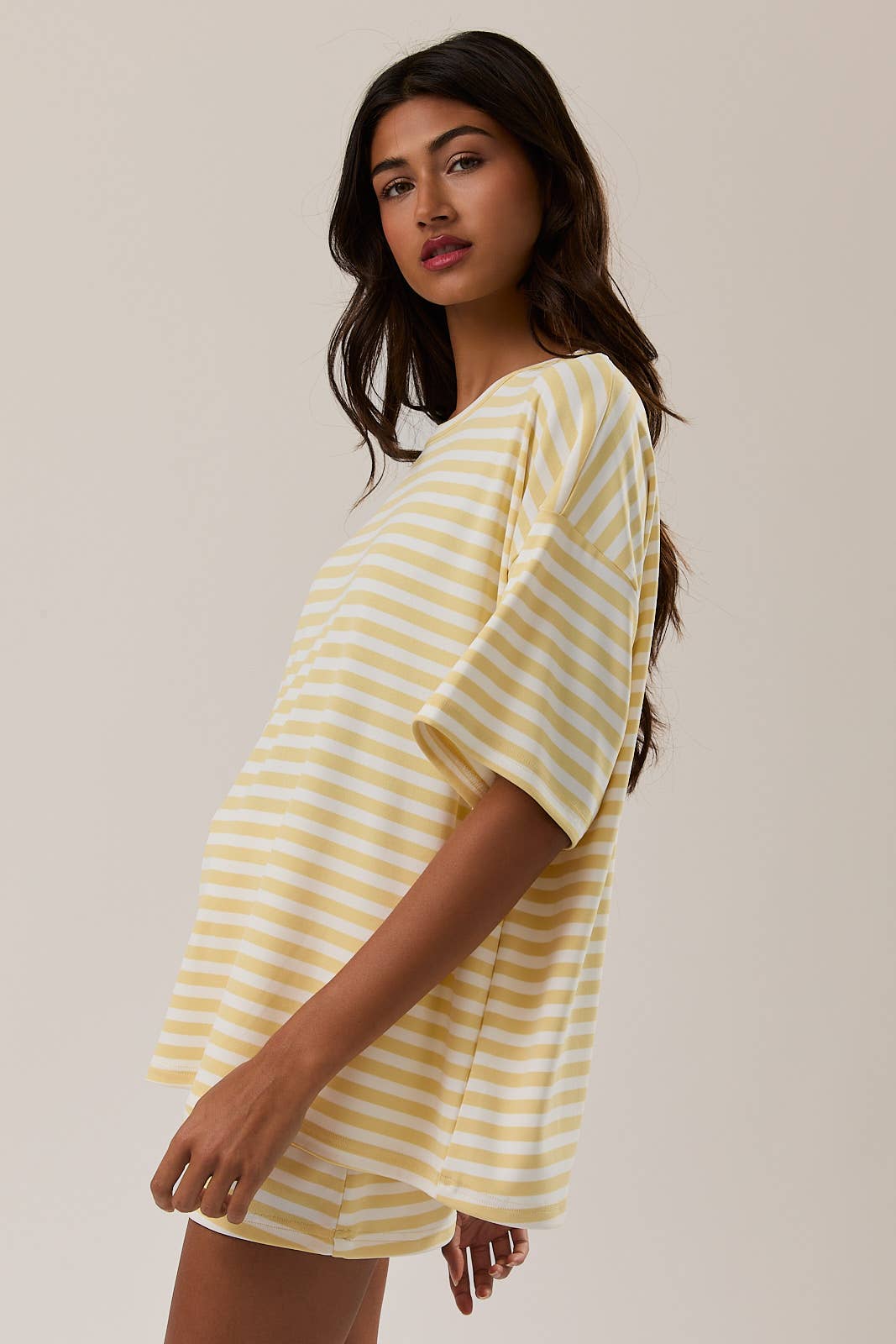 SHORT SLEEVE ROUND NECK OVERSIZED STRIPE T-SHIRT