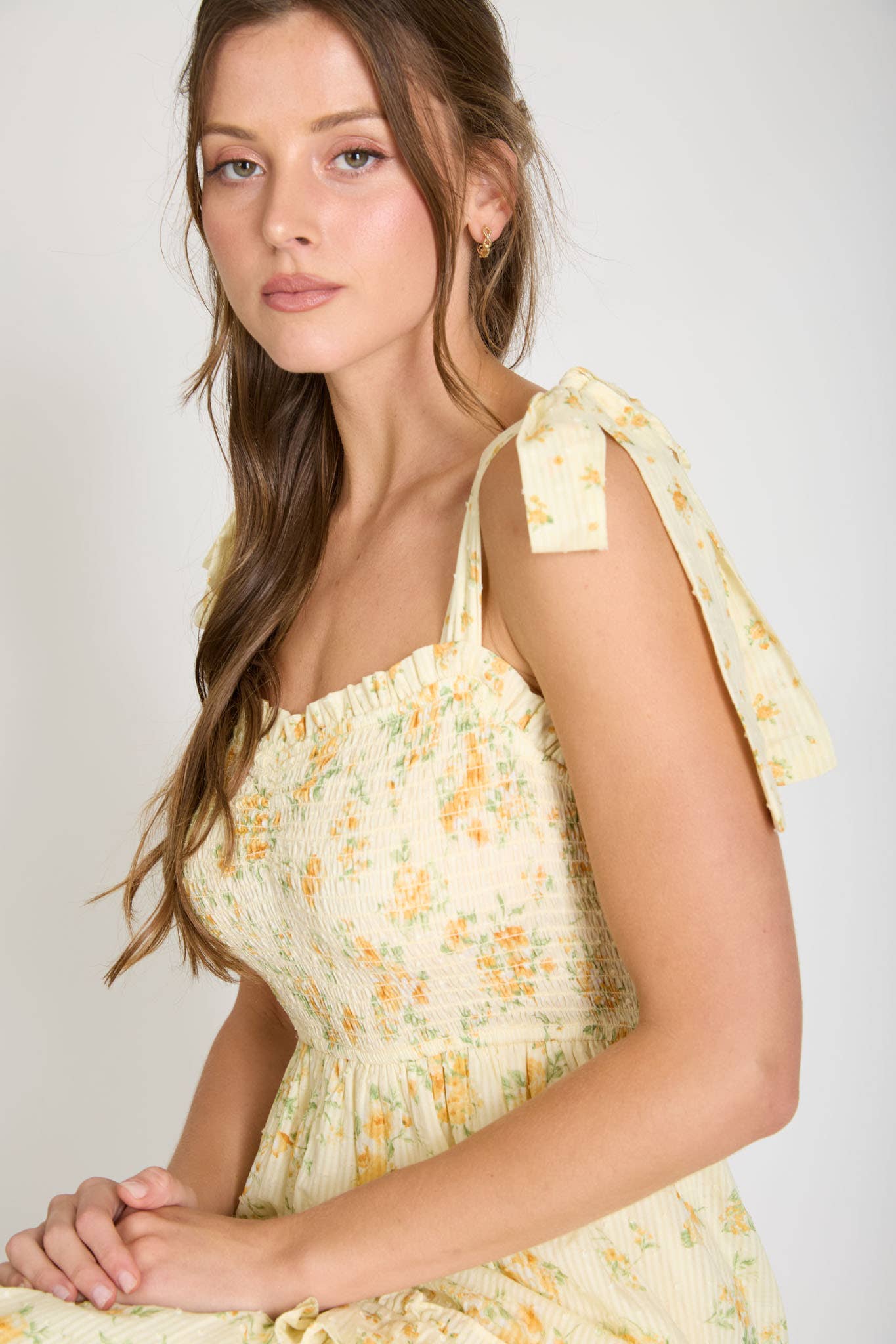 FLORAL SWEETHEART SMOCKED RUFFLE DETAIL MIDI DRESS