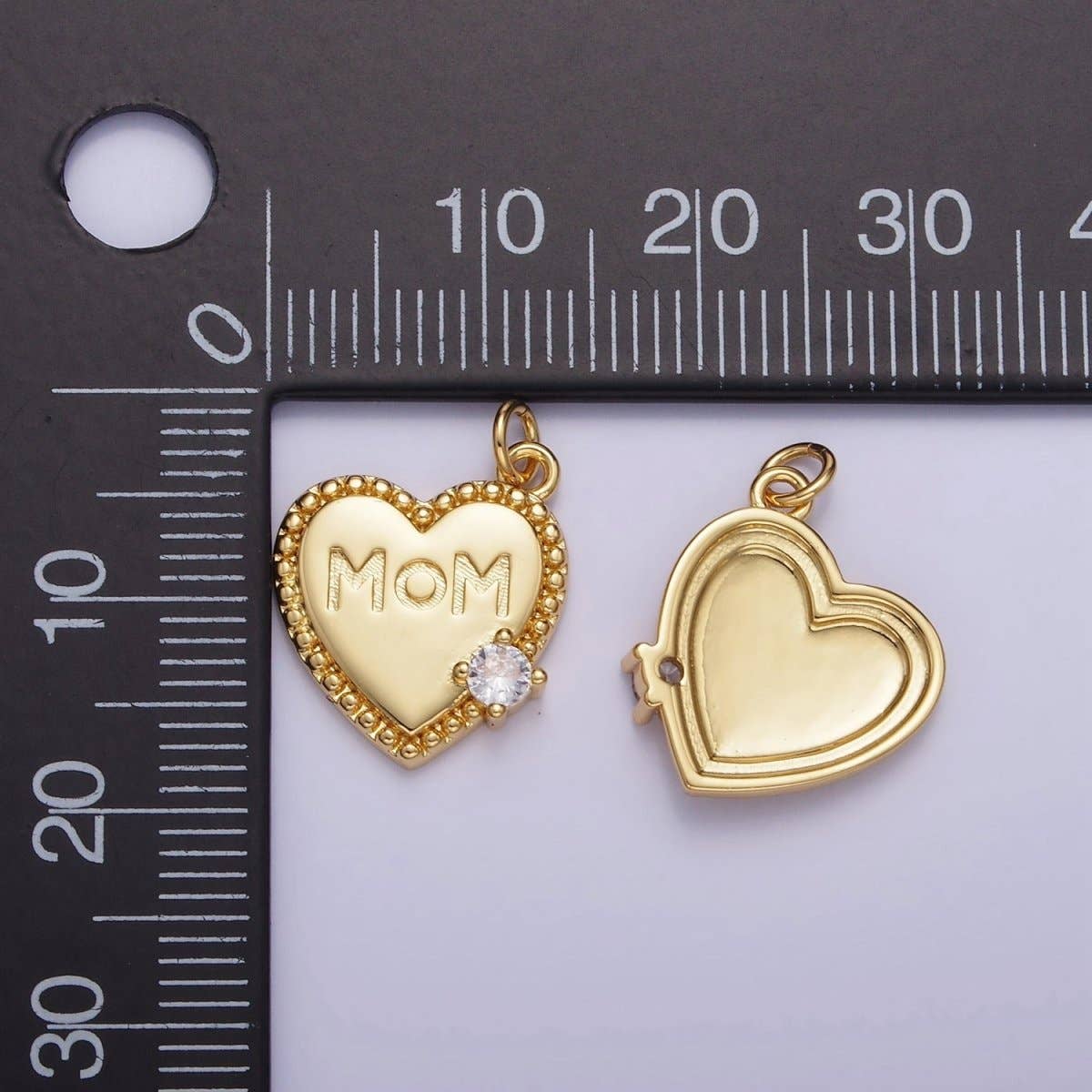 "MOM" Script Bezel Charm