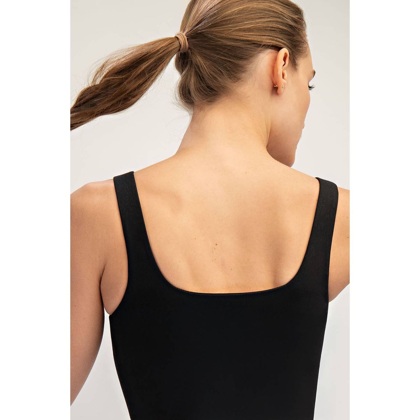 NYLON BUTTER SQUARE NECK CROPPED TANK