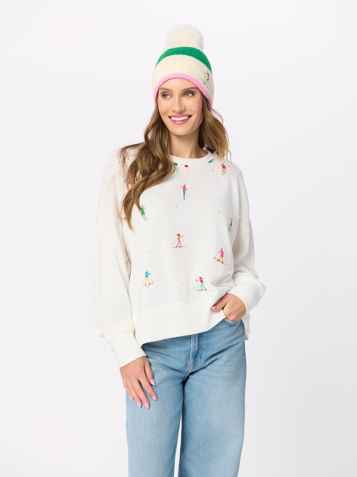ASST/8 SKIERS WITH PEARLS RELAXED SWEATSHIRTS, IVORY