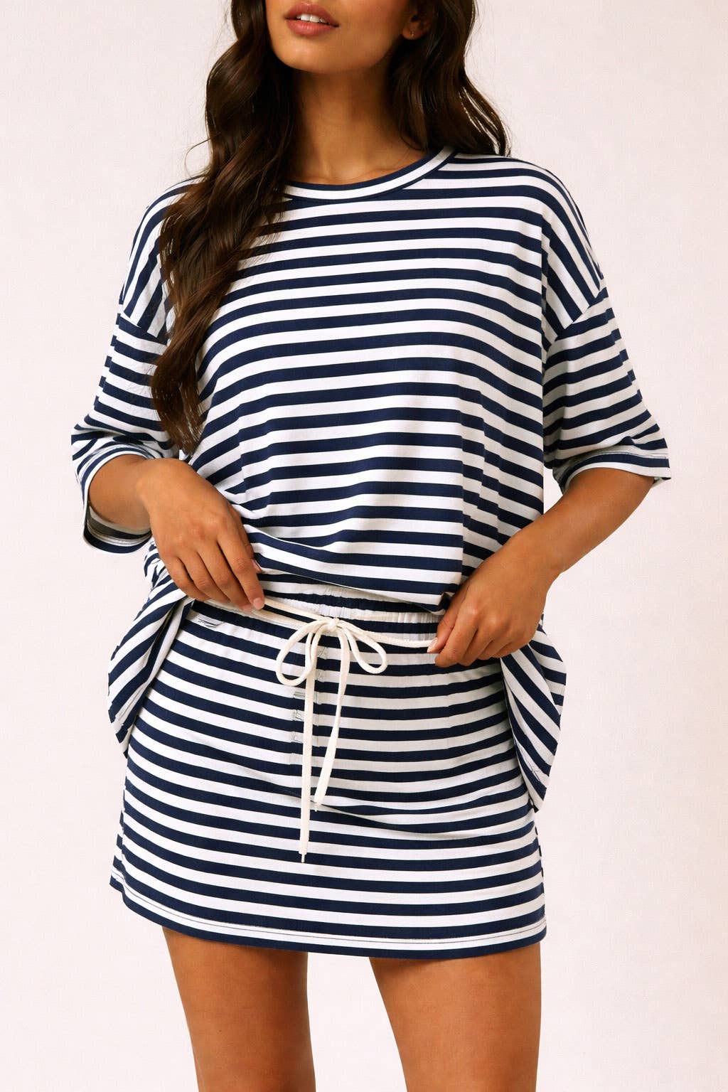 SHORT SLEEVE ROUND NECK OVERSIZED STRIPE T-SHIRT