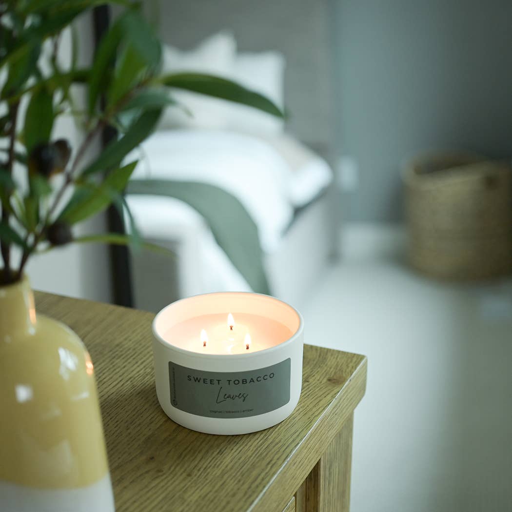 Sweet Tobacco Leaves | Statement Candle