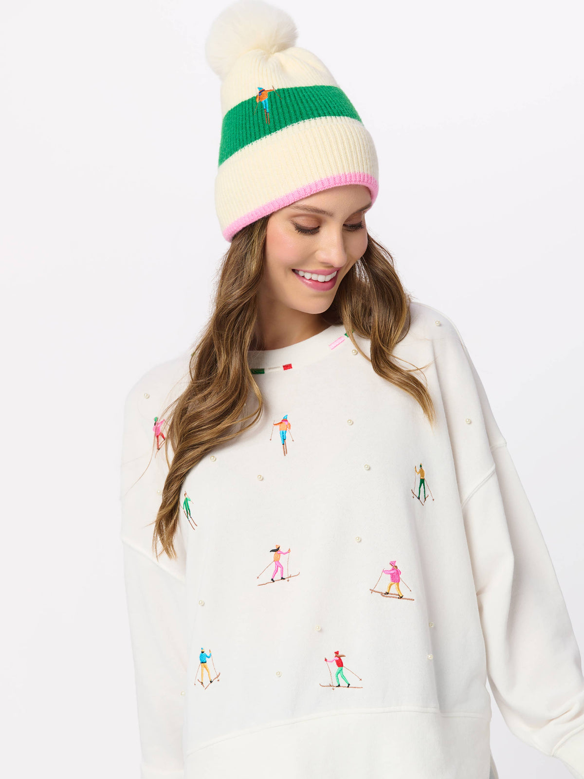 ASST/8 SKIERS WITH PEARLS RELAXED SWEATSHIRTS, IVORY