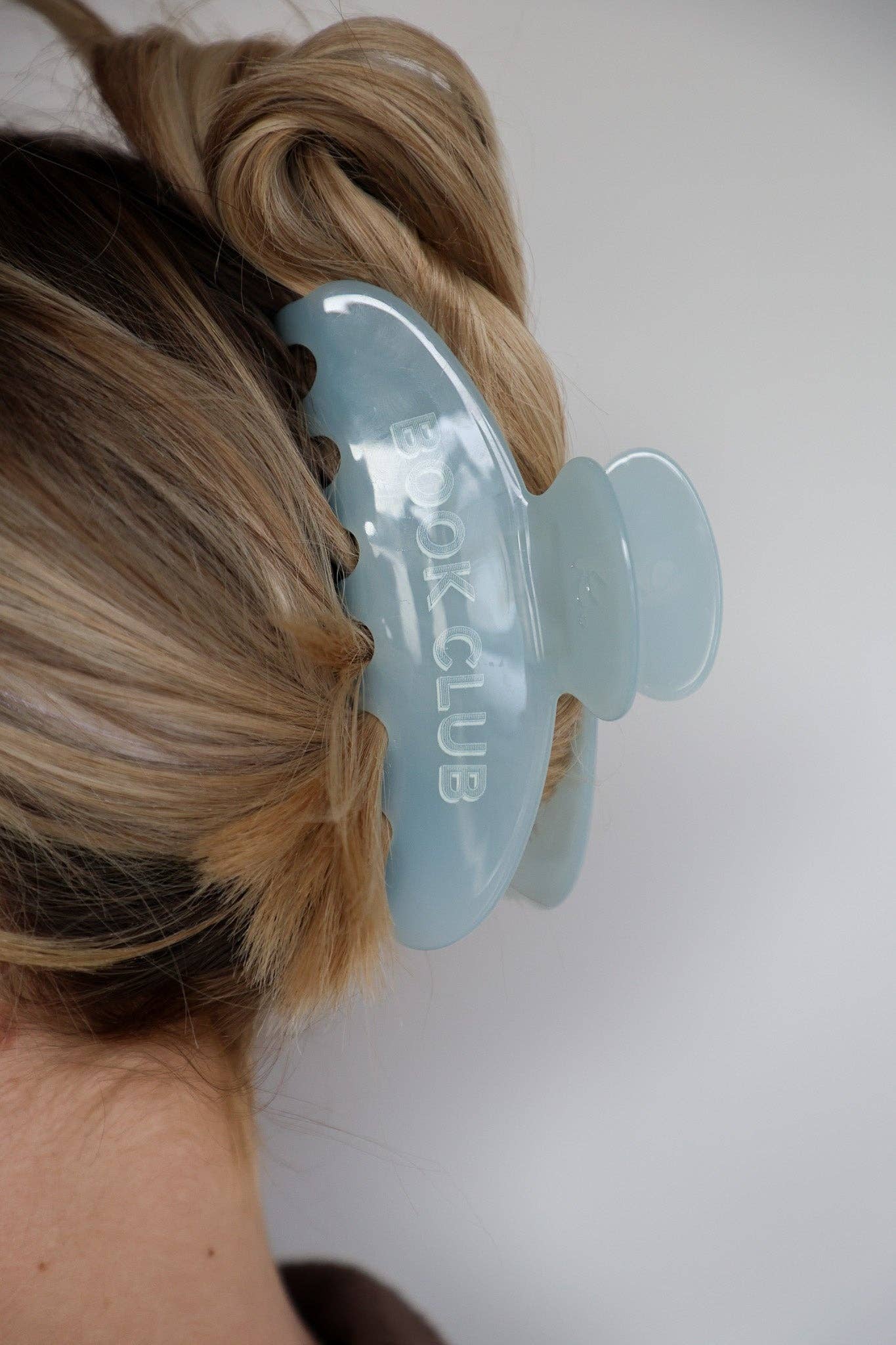 Kaxi | BOOK CLUB CLAW